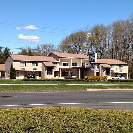 Colonade Motel East Windsor Εξωτερικό φωτογραφία