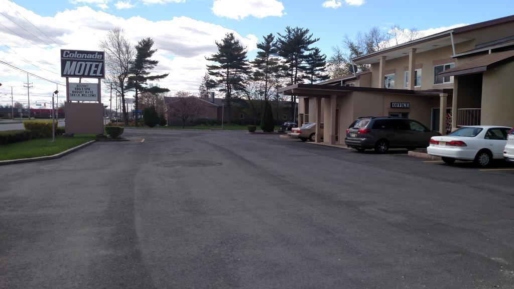 Colonade Motel East Windsor Εξωτερικό φωτογραφία
