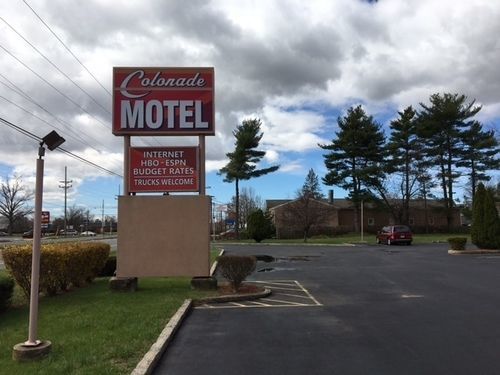 Colonade Motel East Windsor Εξωτερικό φωτογραφία
